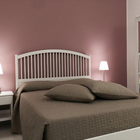 Isola Charm B&B - A Historic Villa Near Punta Del Pero Beach 锡拉库扎 外观 照片