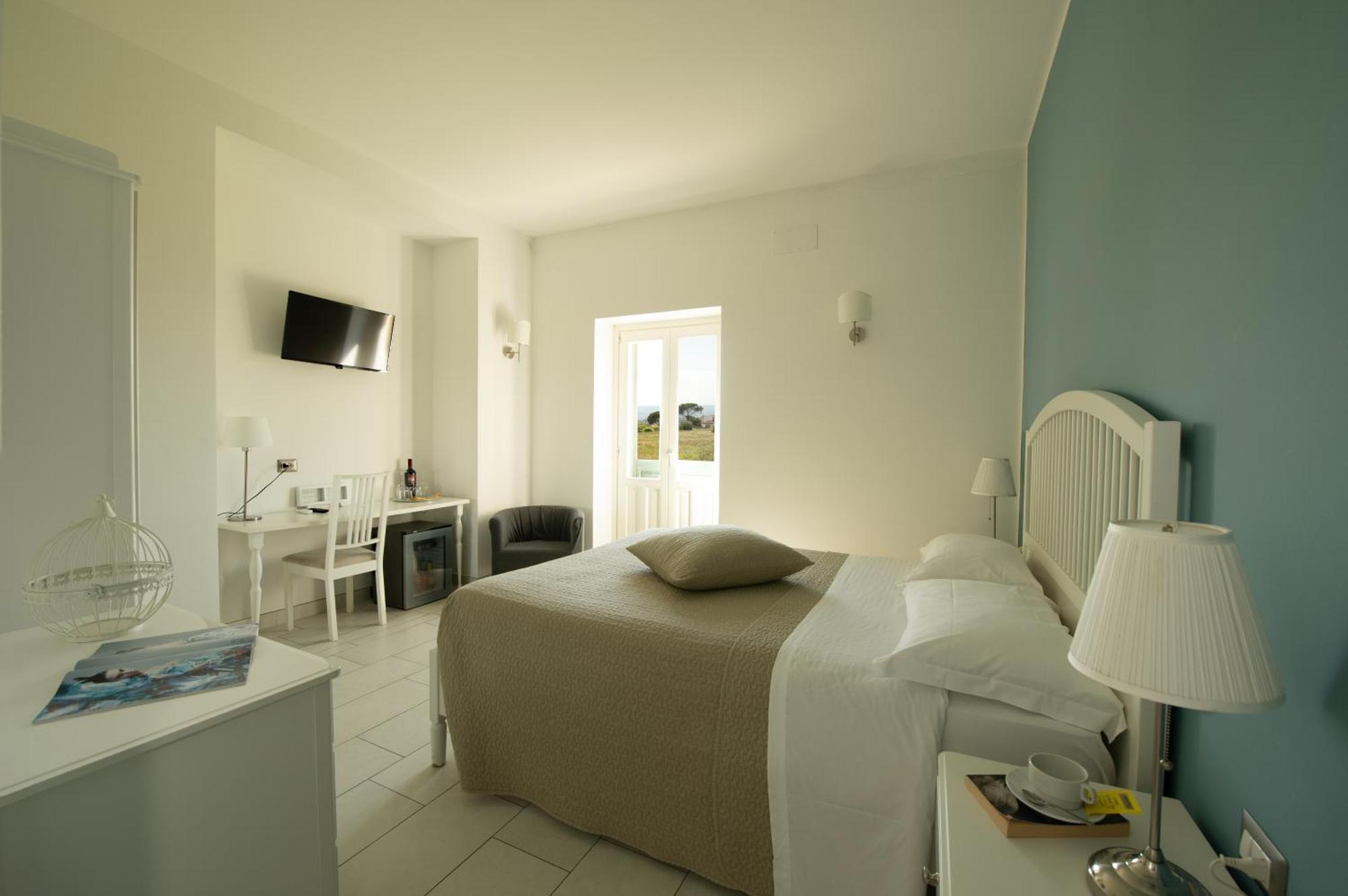 Isola Charm B&B - A Historic Villa Near Punta Del Pero Beach 锡拉库扎 外观 照片