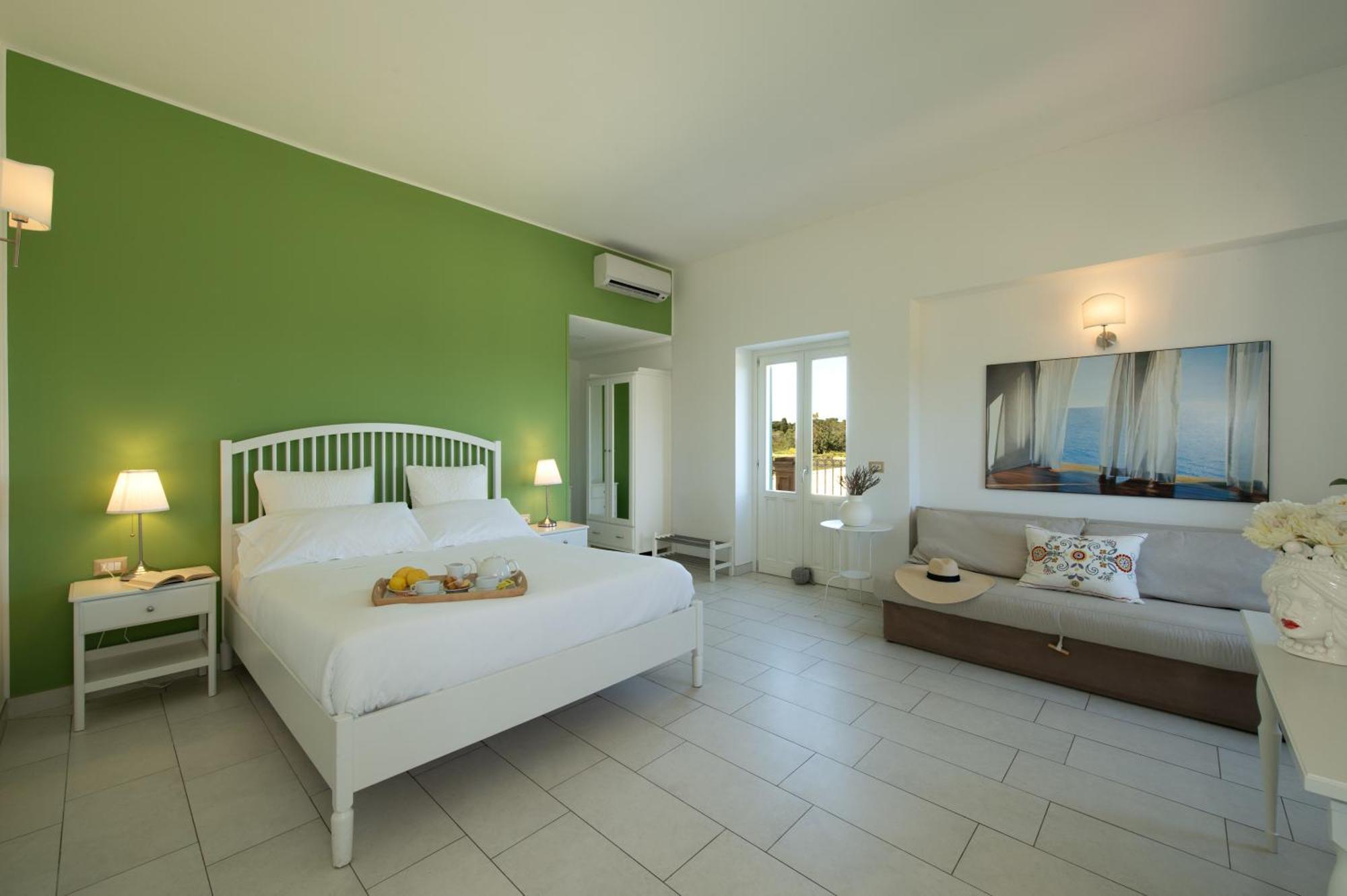 Isola Charm B&B - A Historic Villa Near Punta Del Pero Beach 锡拉库扎 外观 照片