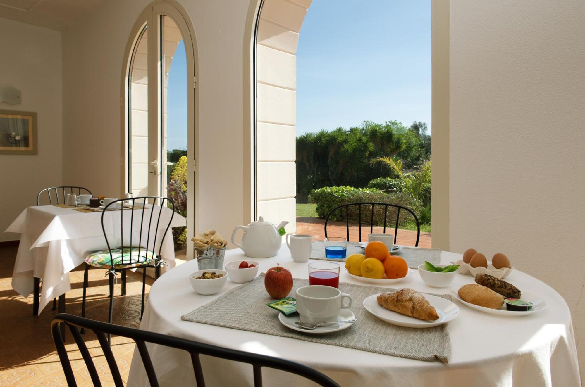 Isola Charm B&B - A Historic Villa Near Punta Del Pero Beach 锡拉库扎 外观 照片