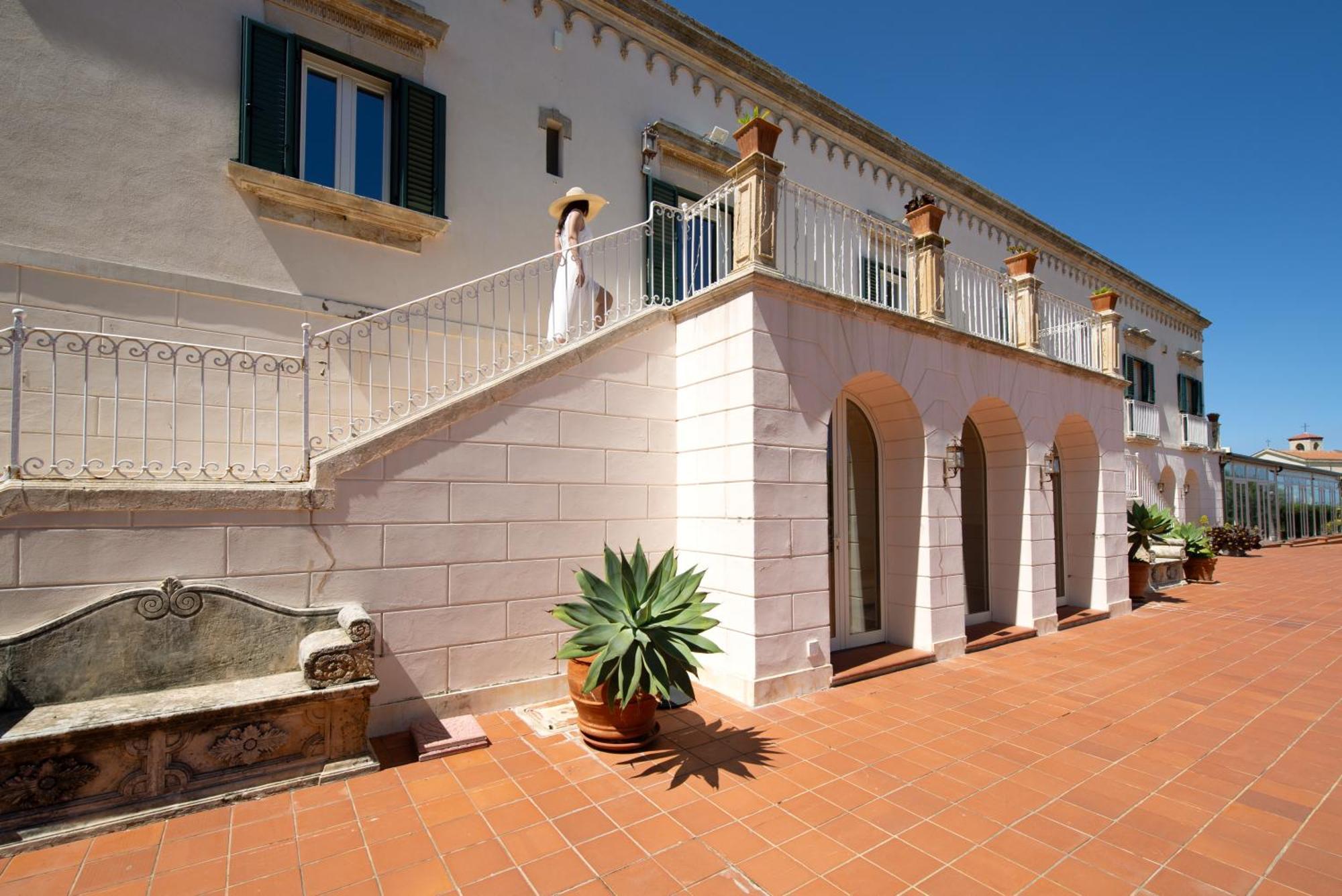 Isola Charm B&B - A Historic Villa Near Punta Del Pero Beach 锡拉库扎 外观 照片