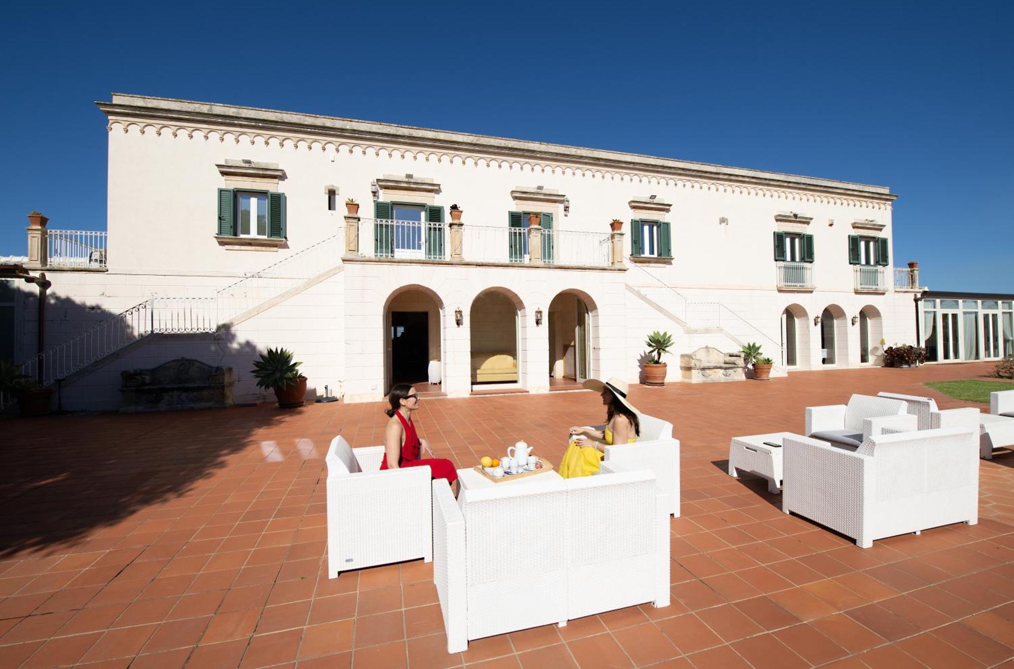 Isola Charm B&B - A Historic Villa Near Punta Del Pero Beach 锡拉库扎 外观 照片