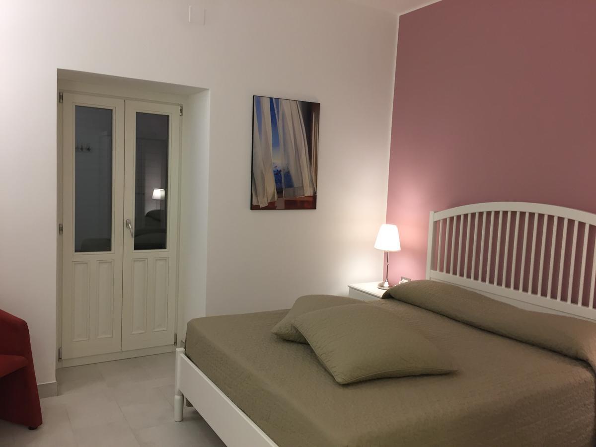 Isola Charm B&B - A Historic Villa Near Punta Del Pero Beach 锡拉库扎 外观 照片