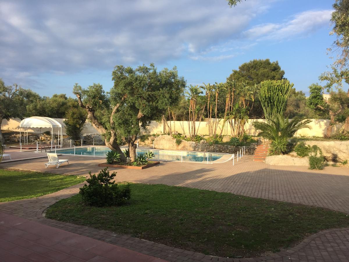 Isola Charm B&B - A Historic Villa Near Punta Del Pero Beach 锡拉库扎 外观 照片