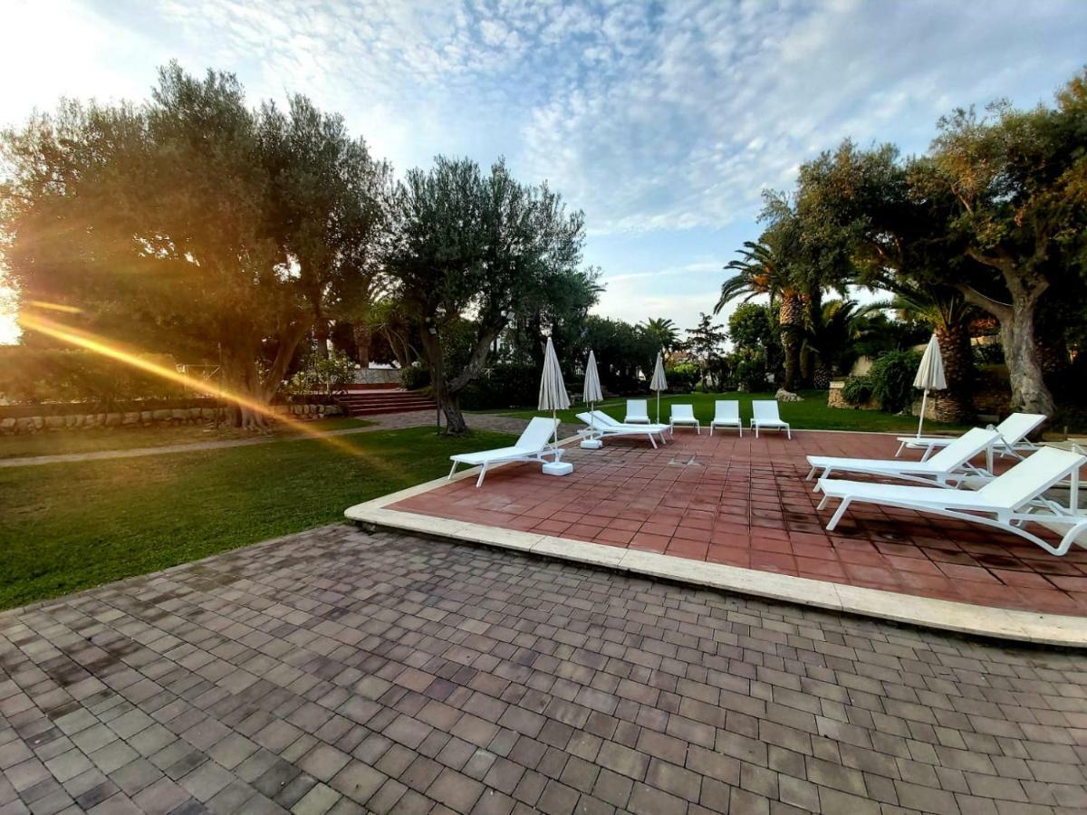 Isola Charm B&B - A Historic Villa Near Punta Del Pero Beach 锡拉库扎 外观 照片